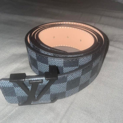 £1 LV Belts