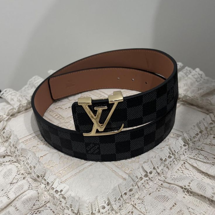 £1 LV Belts